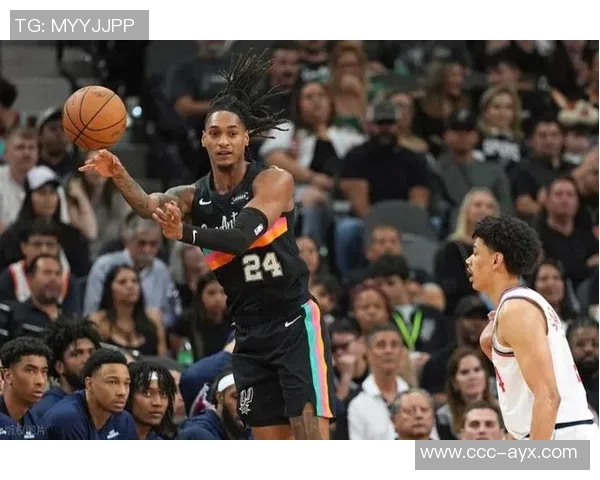 卡斯尔强调提升落位速度以便为文班亚马创造更大空间应对包夹挑战